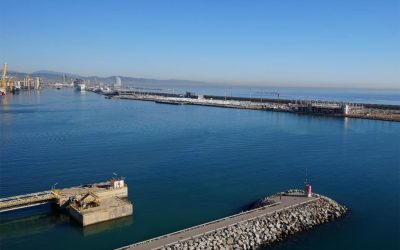 El Port de Barcelona da un salto en la electrificación del muelle Adossat